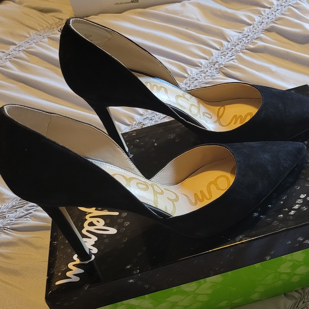 Heels - Picture 3 of 4